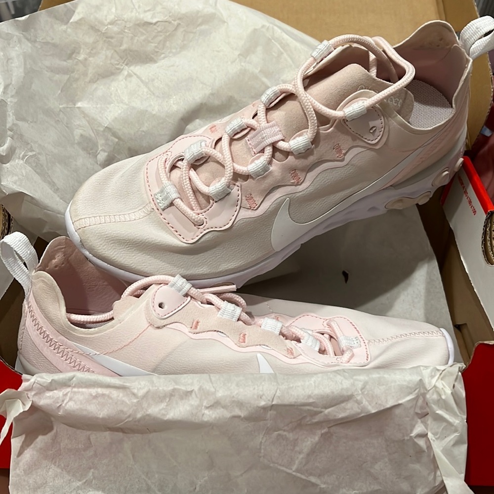 Nike React Element 55, Pale Pink